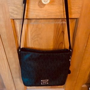 Michael Kors Jet Set Large Crossbody in Black